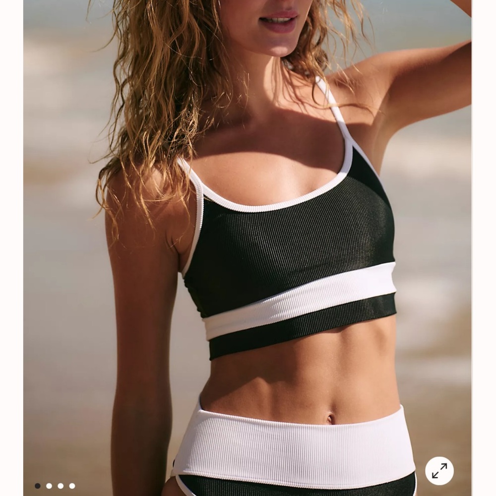 Beach Riot Eva Bikini Top NWT Black and White